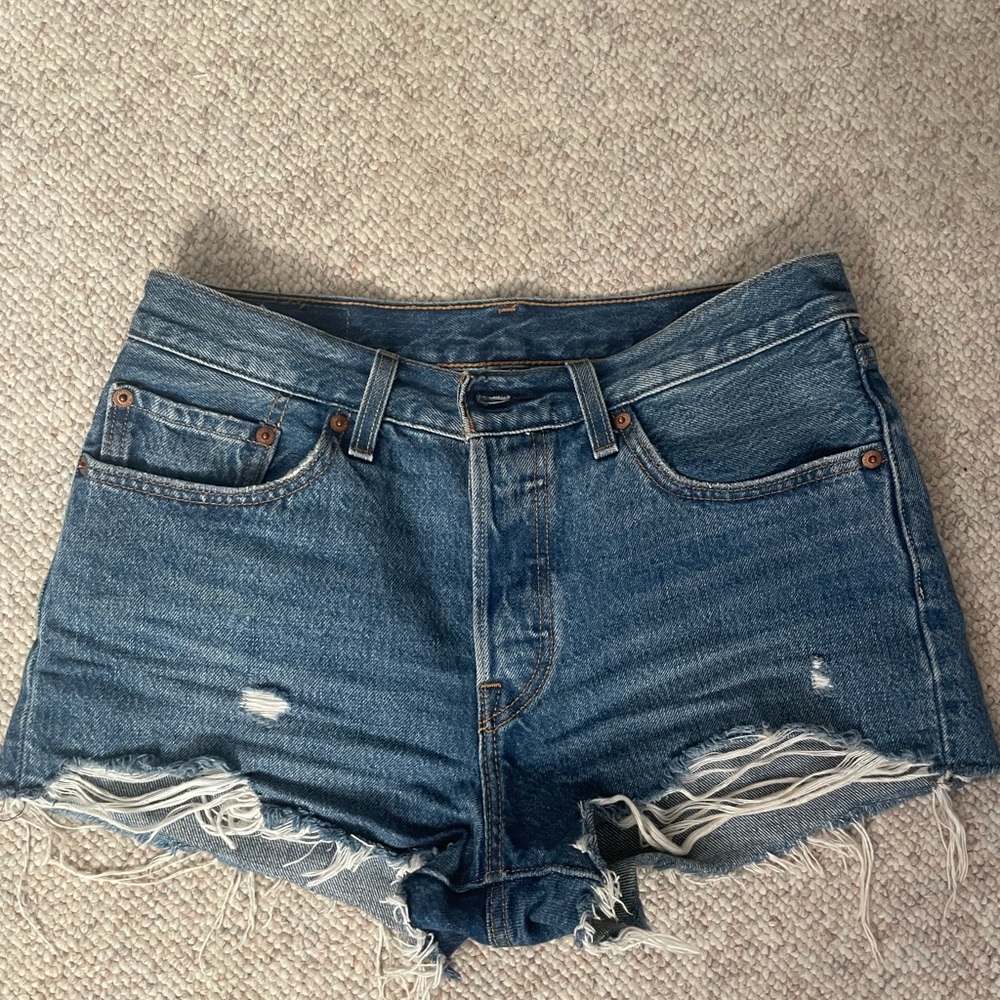 Levi’s high waisted 501 denim shorts